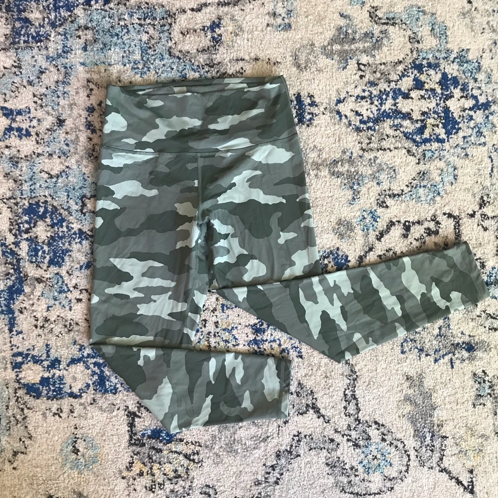 American Eagle Aerie Camo Workout Leggings